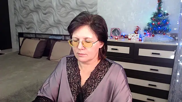 VitaCharm online show from January 4, 2025, 10:34 pm