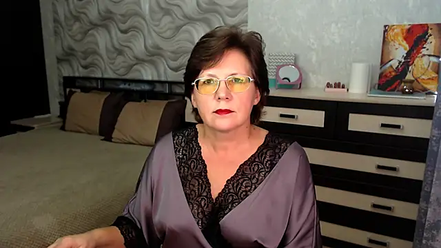 VitaCharm online show from November 22, 2025, 9:24 pm