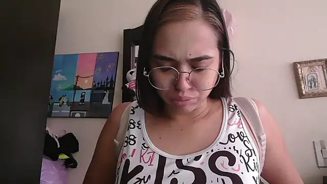 Snapshot of trianabell chatting on March 7, 2026, 5:07 pm trianabell online show from March 7, 2026, 5:07 pm