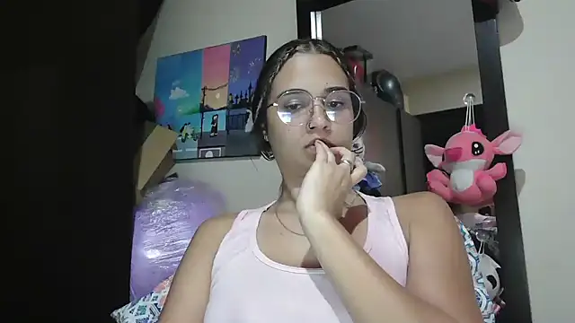 Snapshot of trianabell chatting on April 4, 2026, 1:23 am trianabell online show from April 4, 2026, 1:23 am