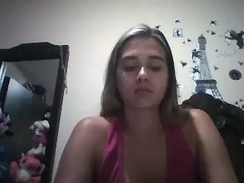 Snapshot of trianabell chatting on March 12, 2025, 3:57 am trianabell online show from March 12, 2025, 3:57 am