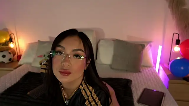Snapshot of TamyHoney chatting on June 18, 2026, 1:48 am TamyHoney online show from June 18, 2026, 1:48 am