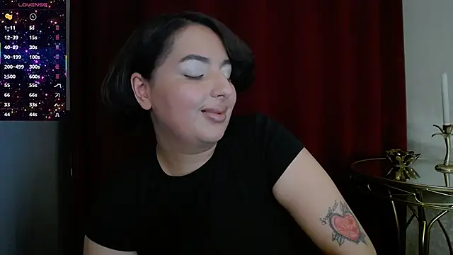 BustyAllyy online show from November 5, 2025, 9:51 pm