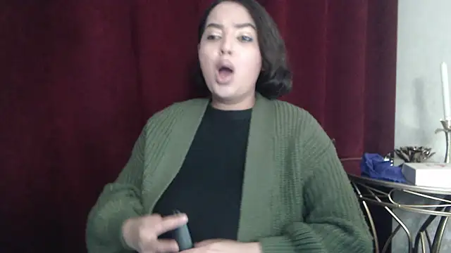 Snapshot of BustyAllyy chatting on February 8, 2026, 11:13 pm BustyAllyy online show from February 8, 2026, 11:13 pm