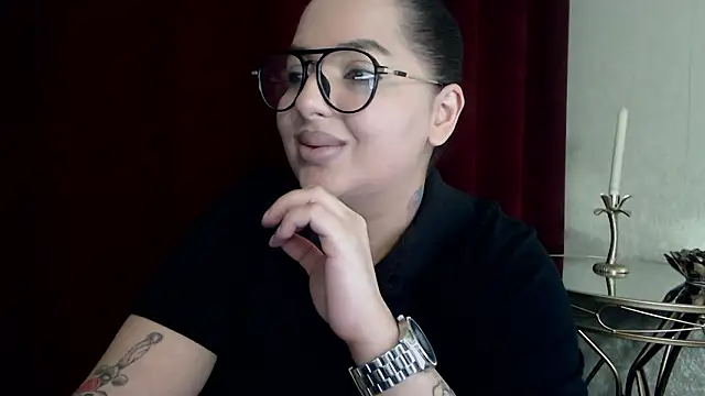 Snapshot of BustyAllyy chatting on February 18, 2026, 9:22 pm BustyAllyy online show from February 18, 2026, 9:22 pm