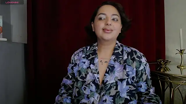 BustyAllyy online show from November 6, 2025, 6:23 pm