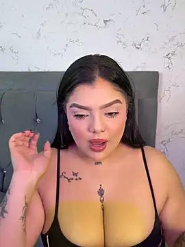 Snapshot of Brhiana_Williamms chatting on June 19, 2026, 12:44 pm Brhiana Williamms online show from June 19, 2026, 12:44 pm