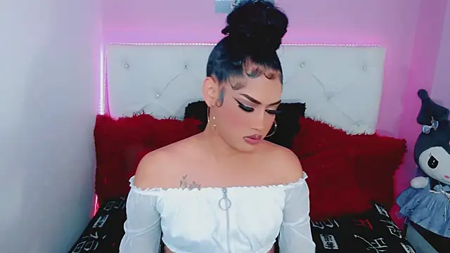 Snapshot of Amanda_bigx chatting on November 28, 2025, 5:18 am Amanda bigx online show from November 28, 2025, 5:18 am