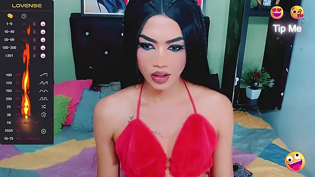 Snapshot of Amanda_bigx chatting on March 22, 2025, 10:17 am Amanda bigx online show from March 22, 2025, 10:17 am