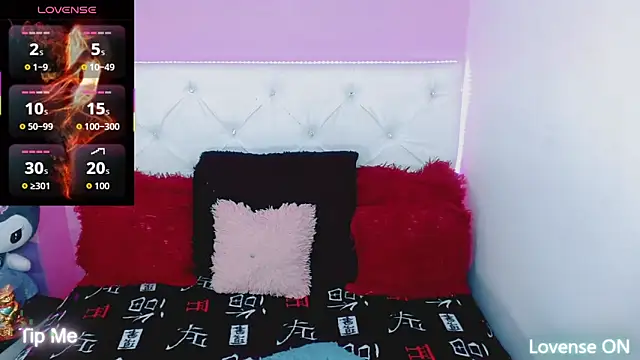 Snapshot of Amanda_bigx chatting on November 8, 2025, 5:44 am Amanda bigx online show from November 8, 2025, 5:44 am