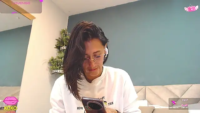 SharisWillian online show from April 29, 2026, 3:54 am
