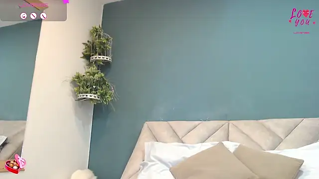 SharisWillian online show from May 11, 2026, 3:41 am