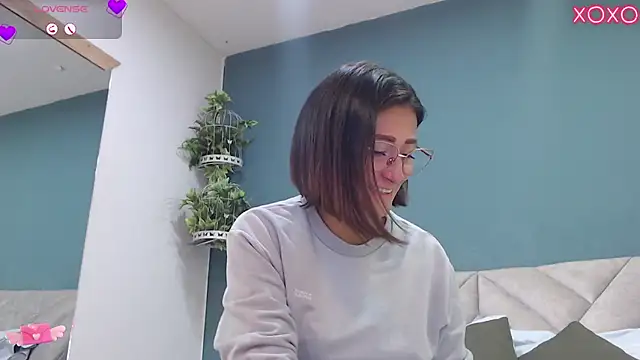 SharisWillian online show from September 23, 2025, 3:57 am