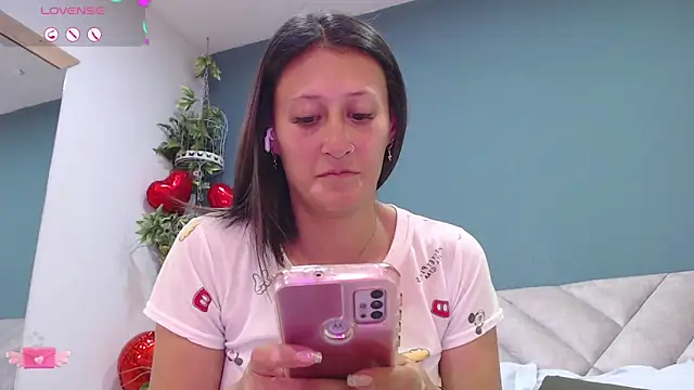 SharisWillian online show from March 11, 2025, 4:19 am