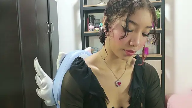 Snapshot of nya_ah chatting on March 15, 2025, 4:24 am nya ah online show from March 15, 2025, 4:24 am