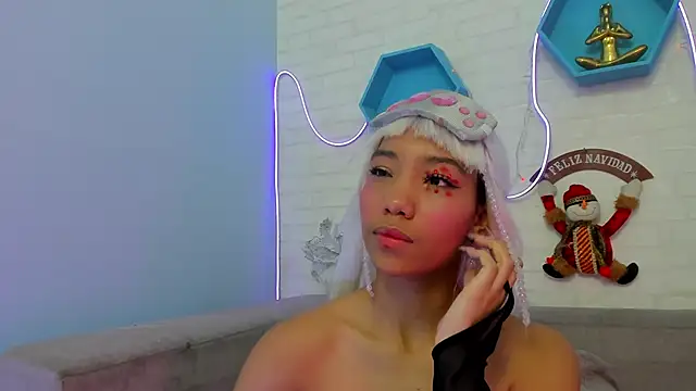 Snapshot of nya_ah chatting on December 15, 2024, 11:01 am nya ah online show from December 15, 2024, 11:01 am