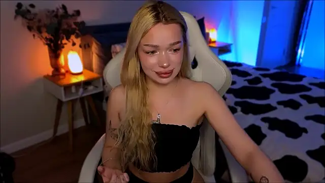 Lily Yin online show from July 5, 2026, 5:47 am