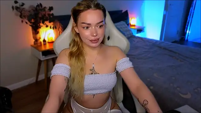 Lily Yin online show from July 27, 2026, 5:58 am