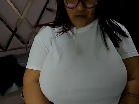 DaianaLutz online show from September 20, 2025, 2:11 pm