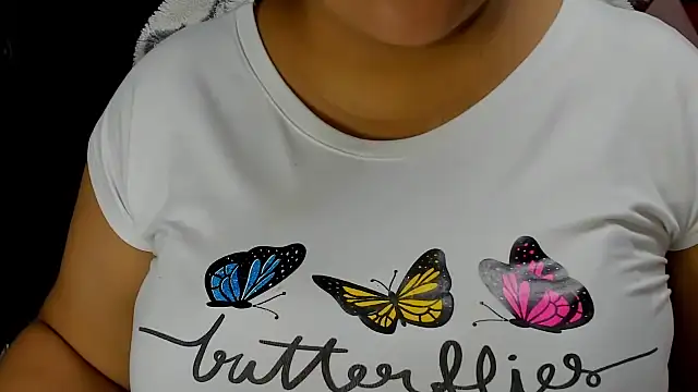 DaianaLutz online show from November 26, 2025, 2:06 pm