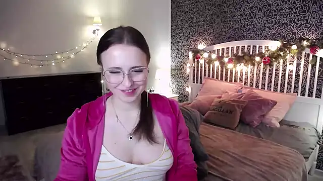 Snapshot of Barbie_Bye chatting on December 22, 2024, 10:58 pm Barbie Bye online show from December 22, 2024, 10:58 pm