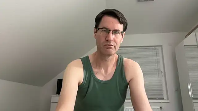 zxzx cam1 online show from April 2, 2026, 8:59 pm