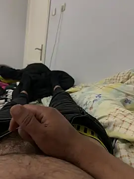 sikergecer3435 online show from March 23, 2026, 5:13 pm