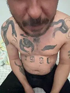 sikergecer3435 online show from April 1, 2026, 4:04 pm