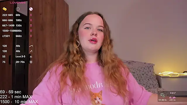 Snapshot of HANNA_MONTANAS chatting on November 5, 2025, 5:49 pm HANNA MONTANAS online show from November 5, 2025, 5:49 pm