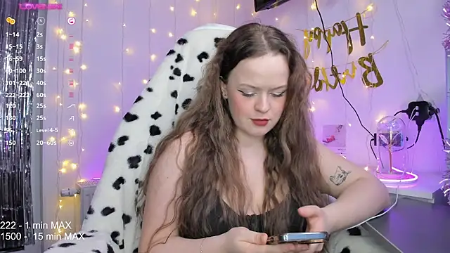 Snapshot of HANNA_MONTANAS chatting on January 19, 2025, 7:37 pm HANNA MONTANAS online show from January 19, 2025, 7:37 pm