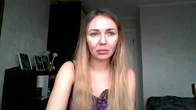 Snapshot of AngelinaLove28 chatting on November 22, 2025, 6:56 am AngelinaLove28 online show from November 22, 2025, 6:56 am