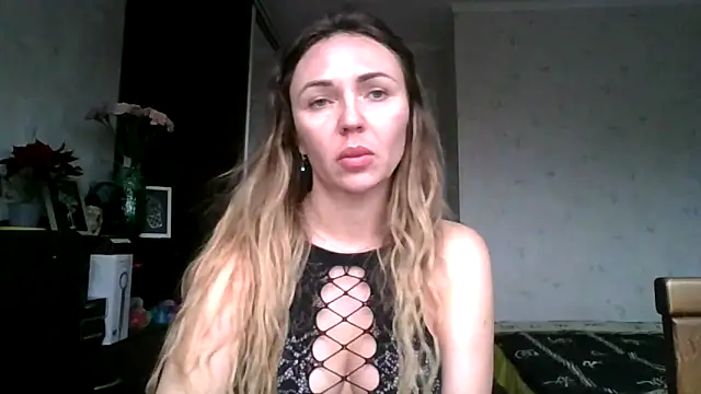 Snapshot of AngelinaLove28 chatting on December 20, 2025, 8:17 am AngelinaLove28 online show from December 20, 2025, 8:17 am