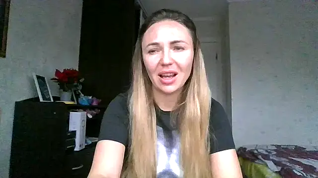 Snapshot of AngelinaLove28 chatting on November 30, 2025, 7:42 am AngelinaLove28 online show from November 30, 2025, 7:42 am