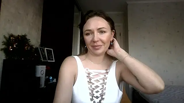 Snapshot of AngelinaLove28 chatting on January 12, 2026, 8:10 am AngelinaLove28 online show from January 12, 2026, 8:10 am