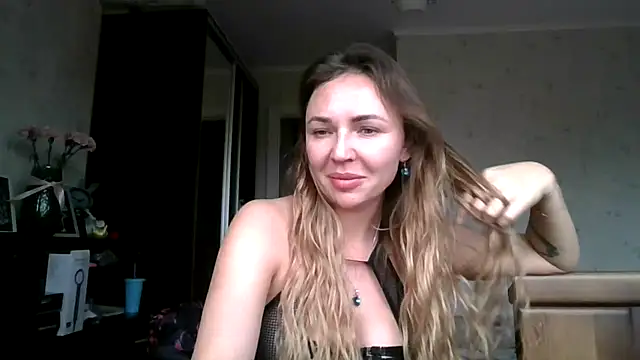 Snapshot of AngelinaLove28 chatting on November 3, 2025, 7:35 am AngelinaLove28 online show from November 3, 2025, 7:35 am