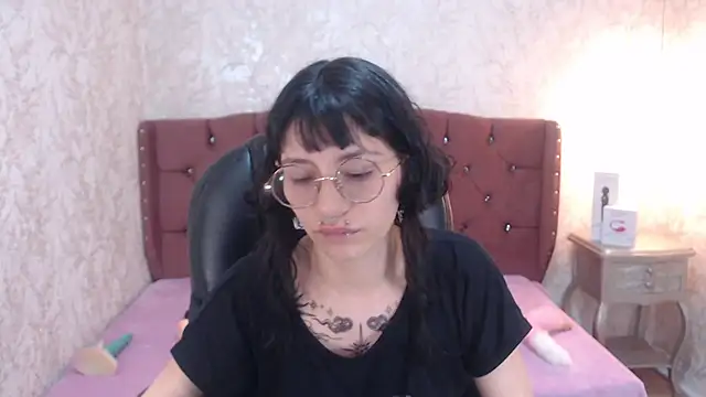 charlottemoonxz online show from March 13, 2025, 11:59 pm