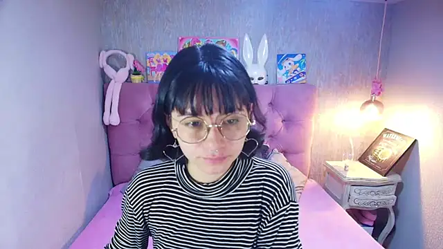 charlottemoonxz online show from February 28, 2026, 6:51 pm