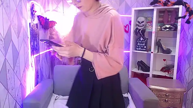 charlottemoonxz online show from October 26, 2025, 7:14 pm