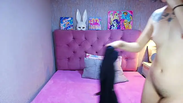 charlottemoonxz online show from May 21, 2026, 6:16 pm