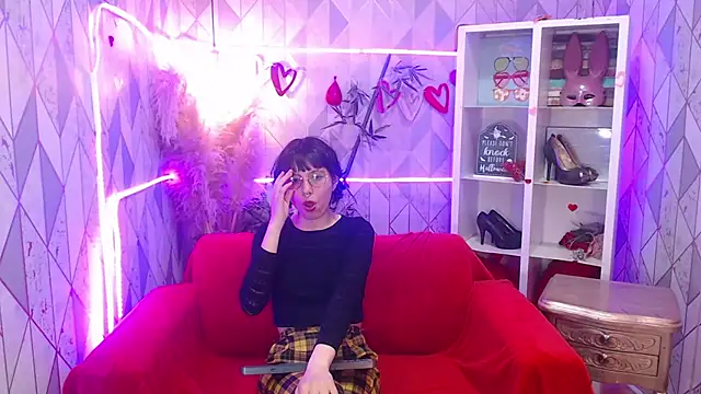 charlottemoonxz online show from November 10, 2025, 8:03 pm