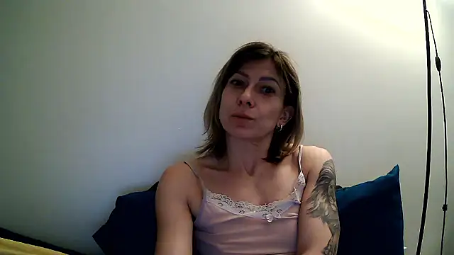 Snapshot of anechka1 chatting on January 12, 2026, 10:36 pm anechka1 online show from January 12, 2026, 10:36 pm