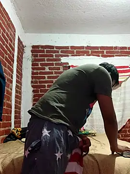 Cris ale1218 online show from November 12, 2025, 5:11 am