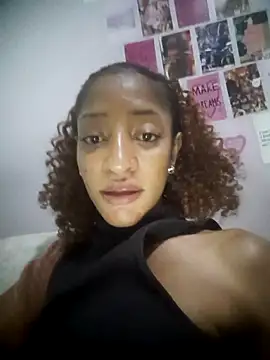 Snapshot of GoddessVee chatting on November 2, 2025, 9:20 pm GoddessVee online show from November 2, 2025, 9:20 pm