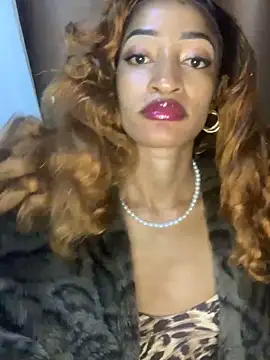 Snapshot of GoddessVee chatting on December 29, 2024, 8:26 pm GoddessVee online show from December 29, 2024, 8:26 pm