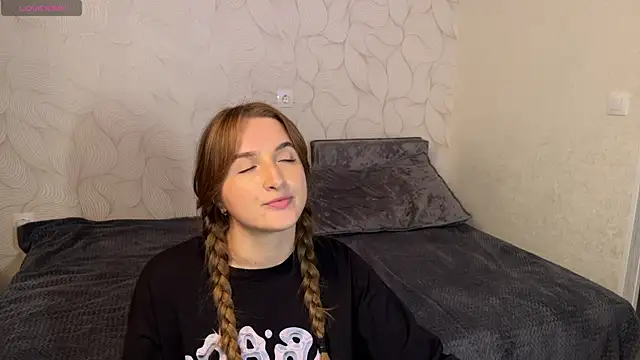 Snapshot of Vibe_to_night chatting on November 14, 2025, 12:20 pm Vibe to night online show from November 14, 2025, 12:20 pm