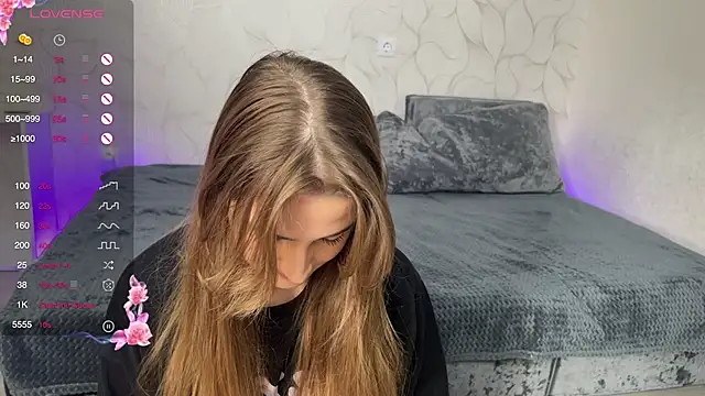 Snapshot of Vibe_to_night chatting on October 18, 2025, 7:10 am Vibe to night online show from October 18, 2025, 7:10 am