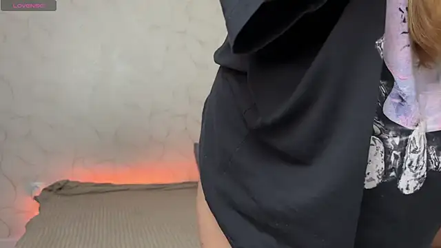 Snapshot of Vibe_to_night chatting on November 26, 2025, 10:37 am Vibe to night online show from November 26, 2025, 10:37 am