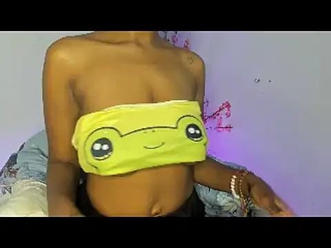 CarolinneMoor online show from March 19, 2025, 1:21 am