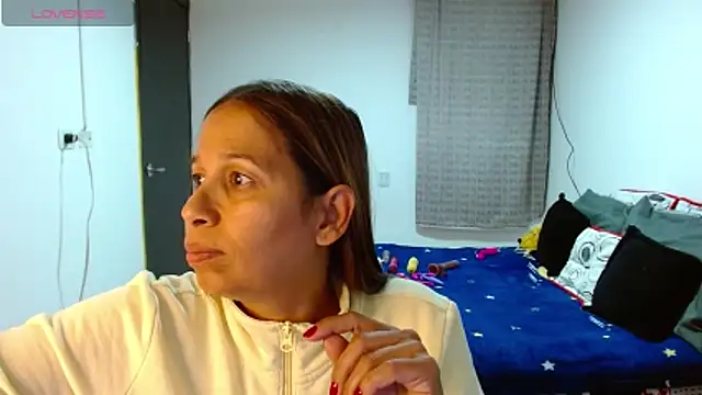 Snapshot of CaroMasha chatting on March 11, 2026, 12:04 am CaroMasha online show from March 11, 2026, 12:04 am