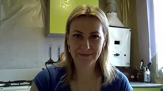 Snapshot of AshleyXHoney chatting on March 22, 2025, 5:06 am AshleyXHoney online show from March 22, 2025, 5:06 am